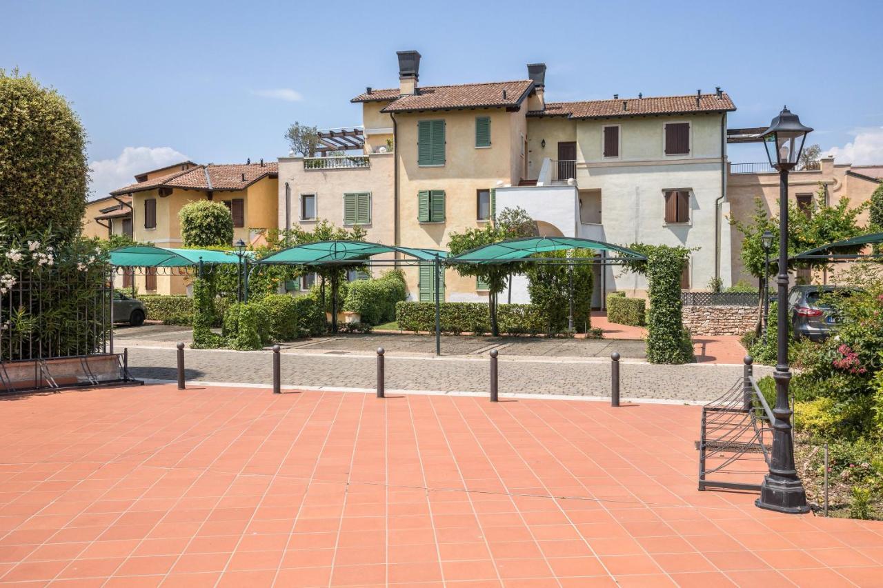 Maloma Apartment Peschiera del Garda Exterior photo